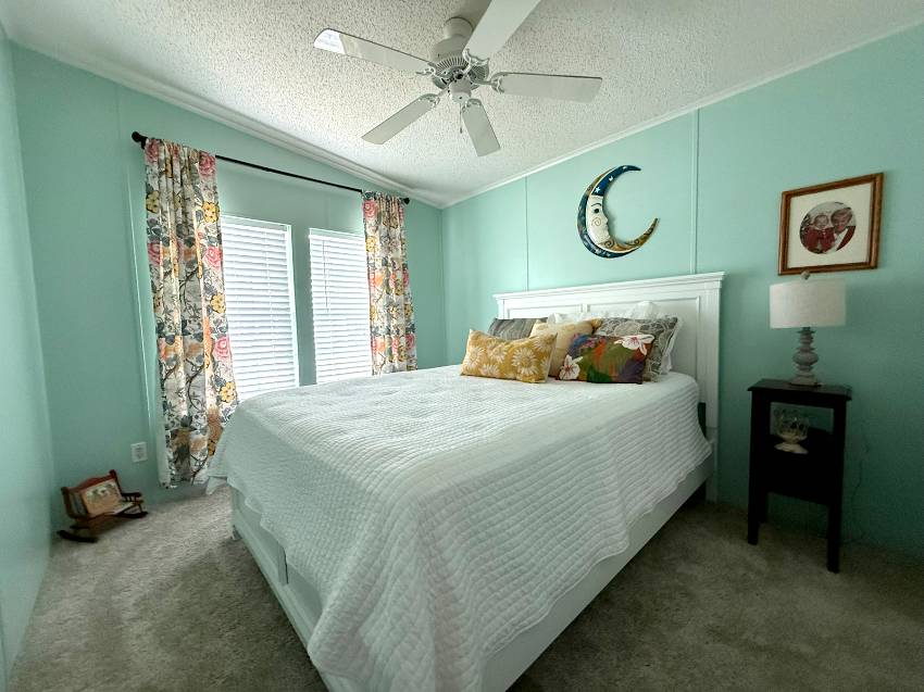 261 Gardenia Ln a Parrish, FL Mobile or Manufactured Home for Sale